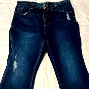 NWOT Kan Can dark denim flared jeans. Size Large